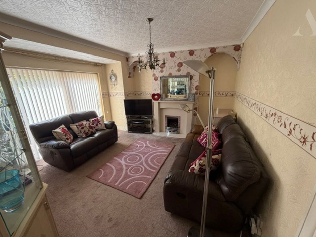 Property photo 3 of 20 24 Plaistow Aveue Rear Reception Room.Jpeg