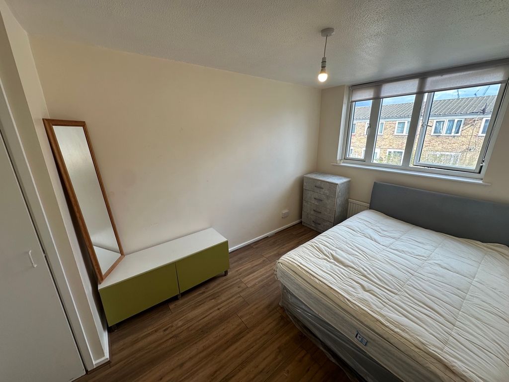 Property photo 1 of 20 Room A