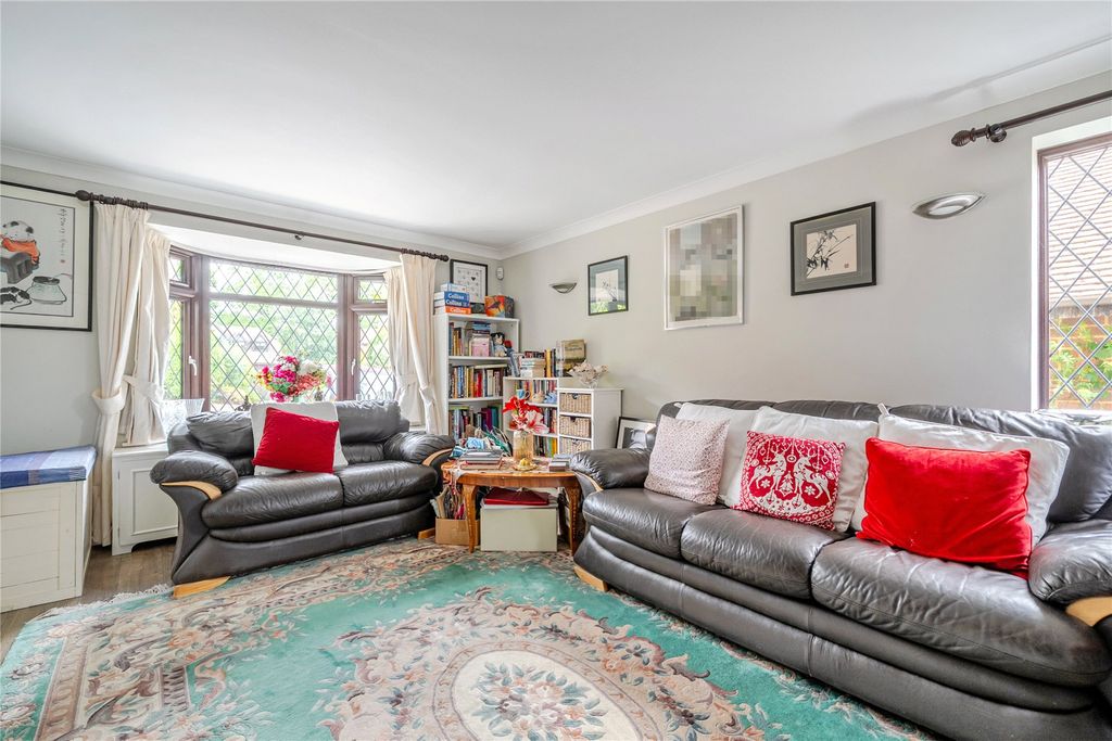 Additional image 6 of 6 bed detached house for saleLightwater, Surrey GU18