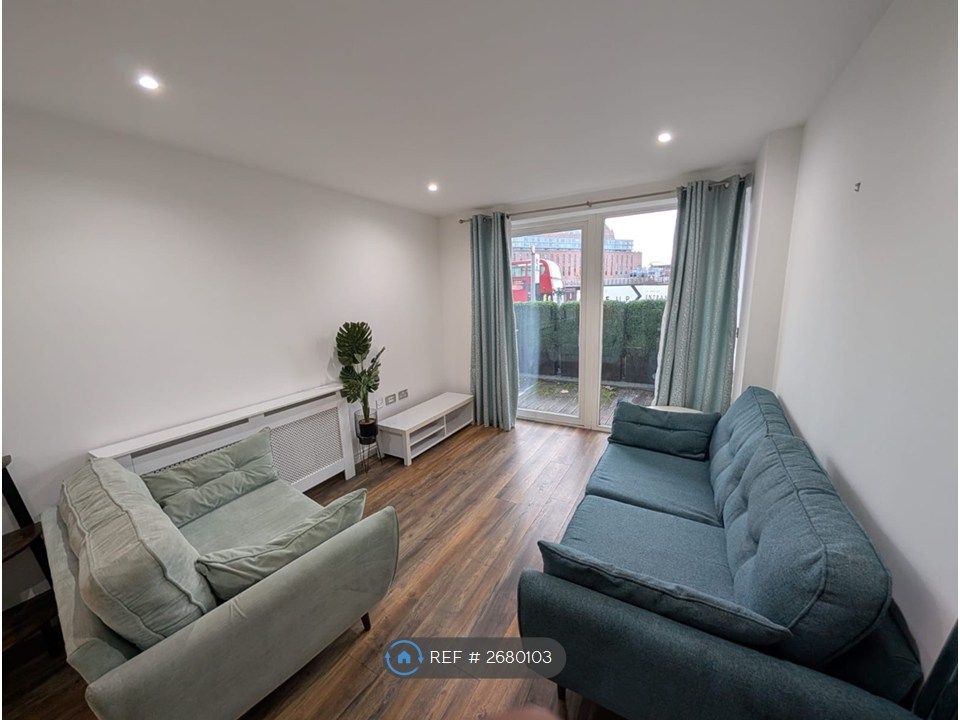 Property photo 2 of 18