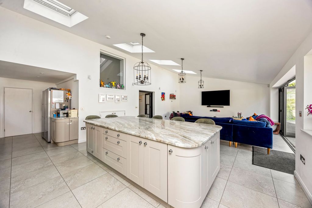 Additional image 9 of 6 bed detached house for saleWimblehurst Road, Horsham RH12