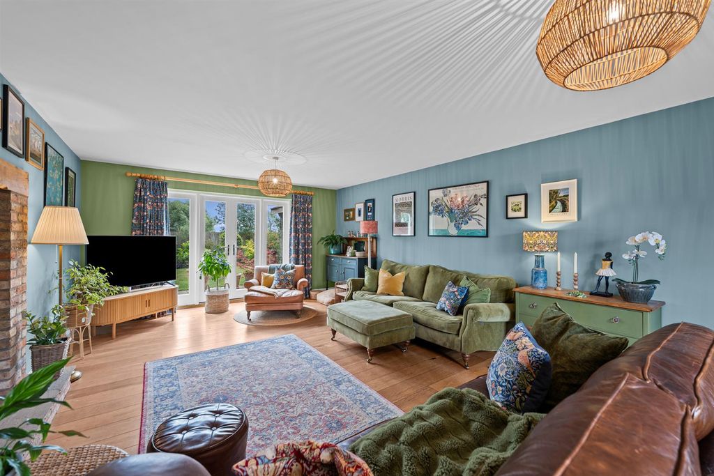 Property photo 3 of 34 4 Normanton Court-21.Jpg
