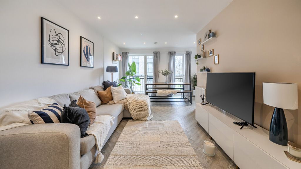 Property photo 3 of 16