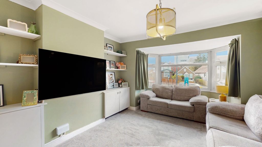 Property photo 2 of 14 4554862