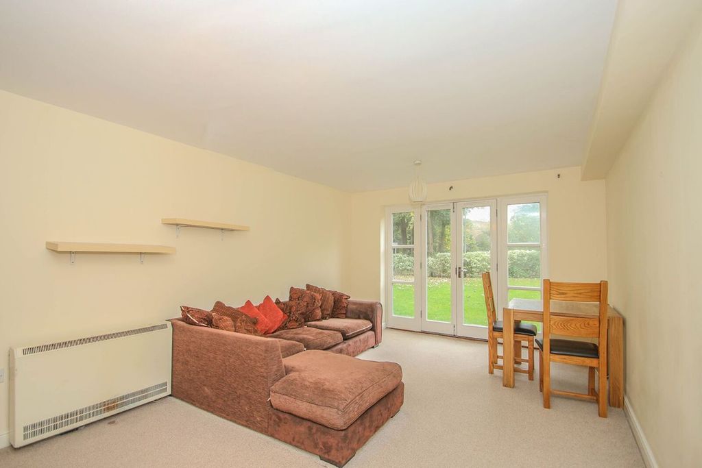 Property photo 3 of 7