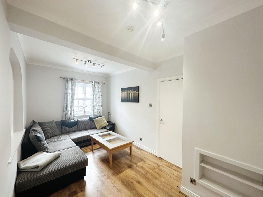Property photo 3 of 14 Img-1941.Jpg