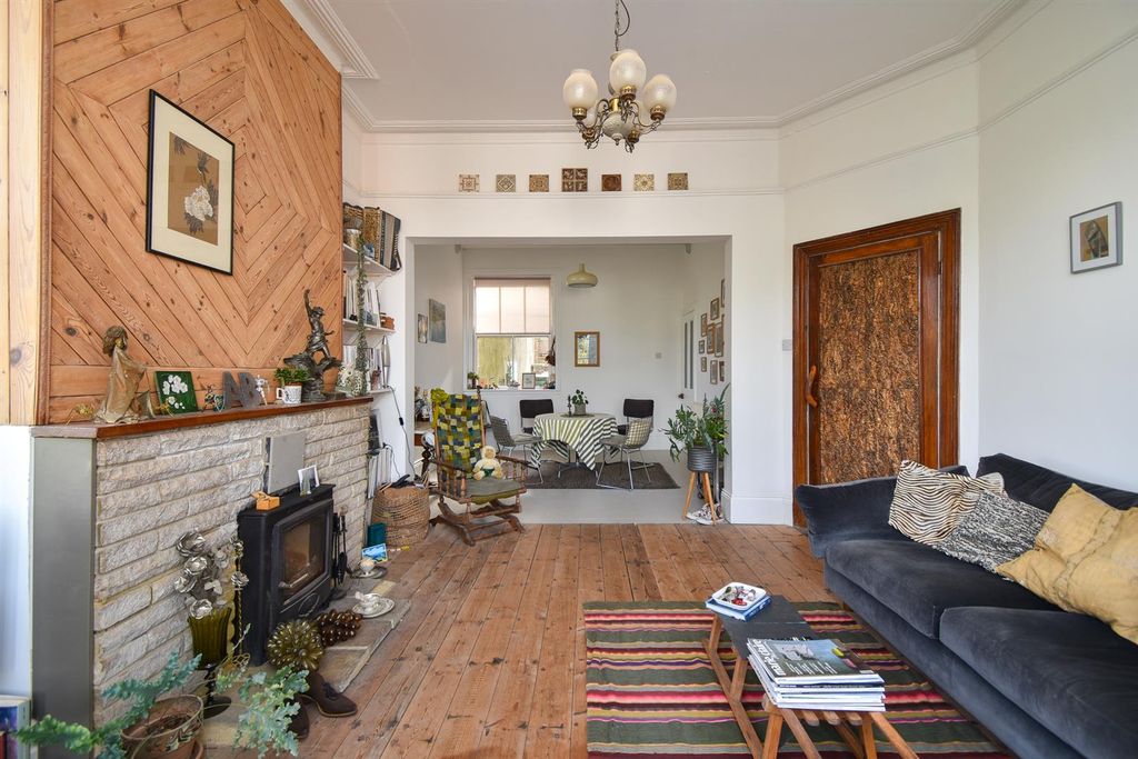 Property photo 1 of 36 Living/Dining Room