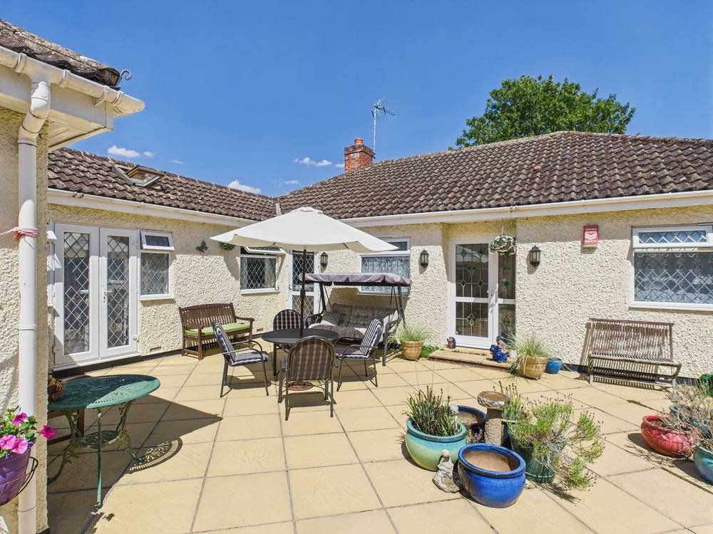 Property photo 2 of 27 Picture No. 29