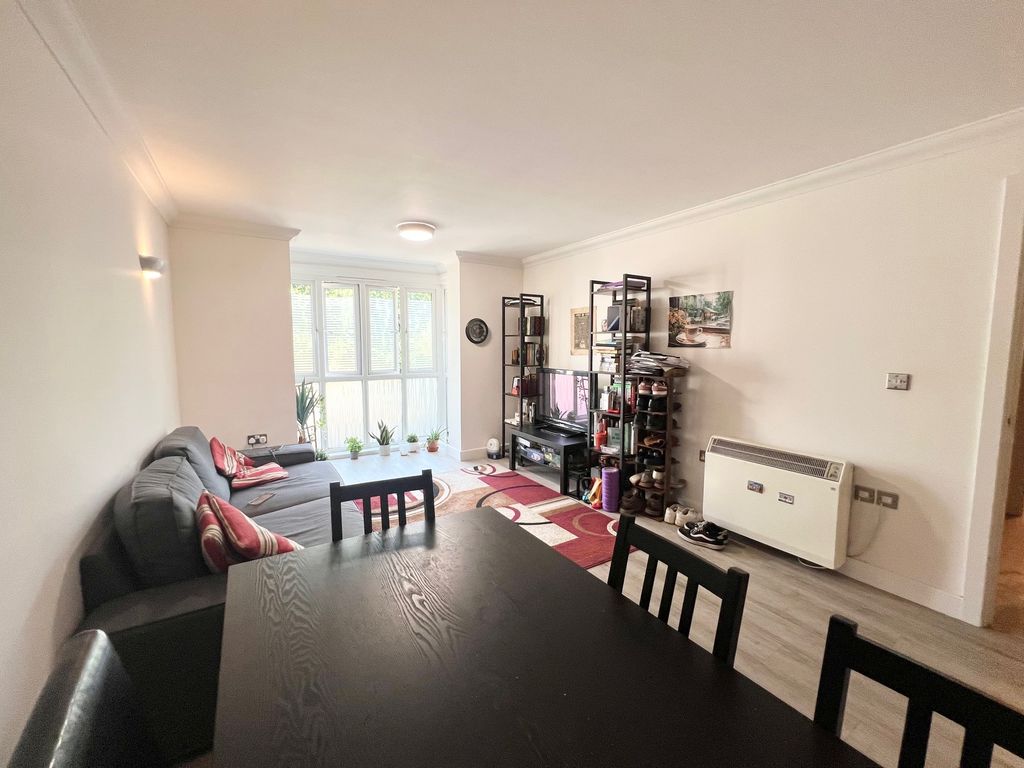 Property photo 2 of 10 Photo 2