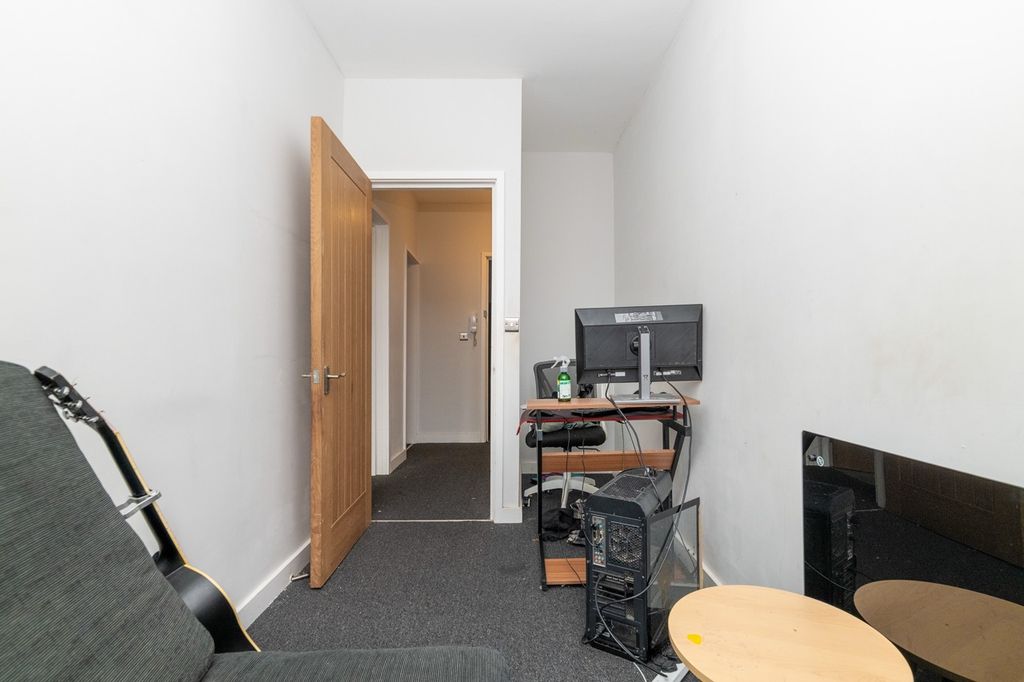 Property photo 3 of 48