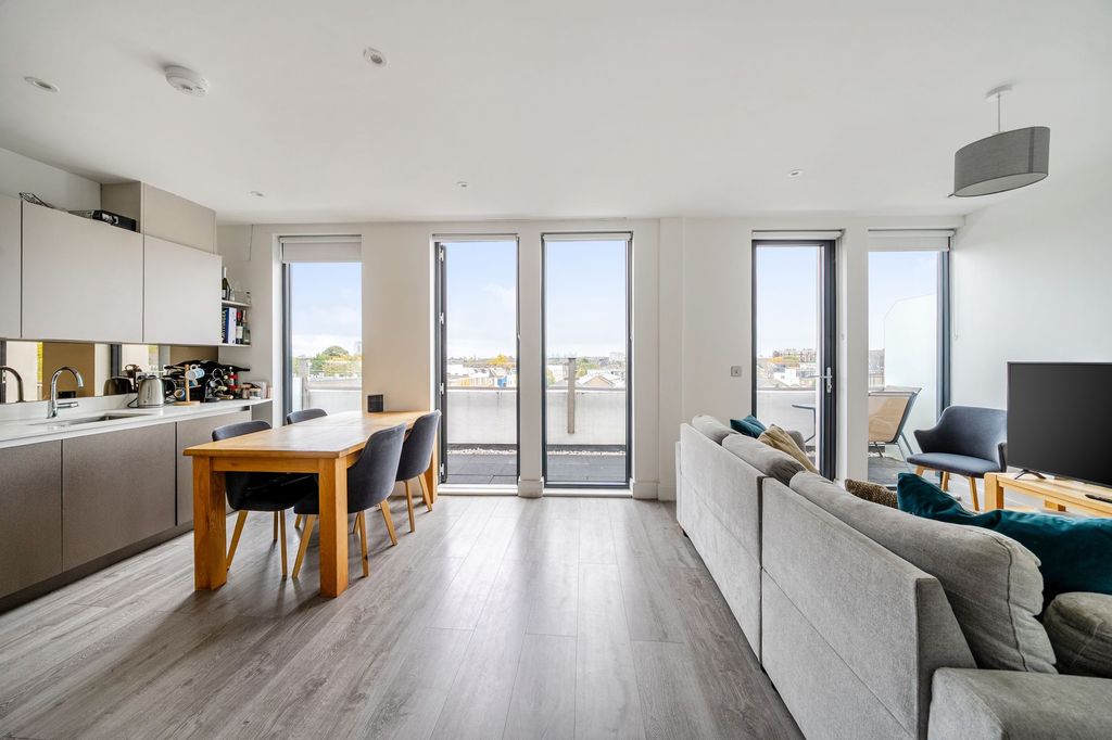 Property photo 2 of 15