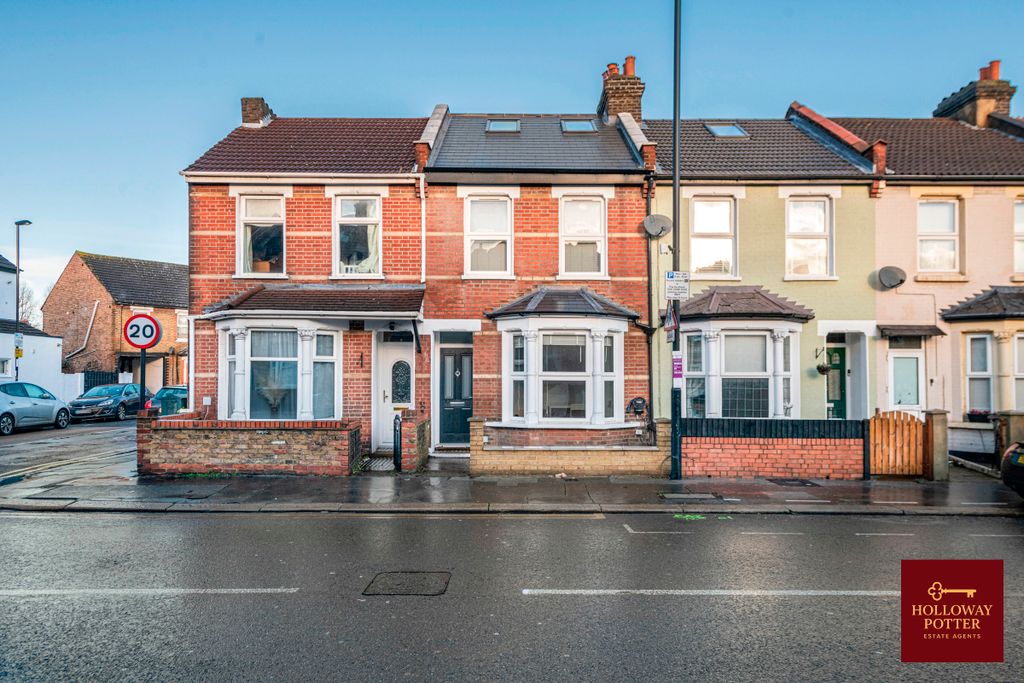 Property photo 1 of 28