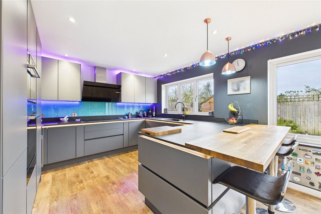 Property photo 2 of 16 Kitchen/Diner