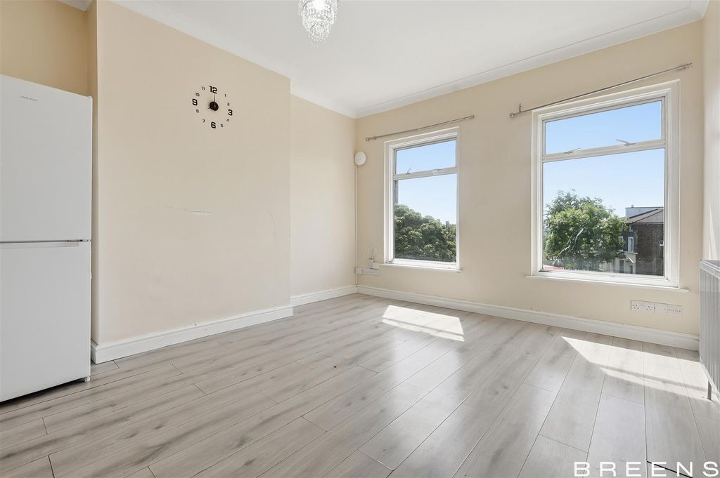 Property photo 2 of 15 6_Img_0002.Jpg