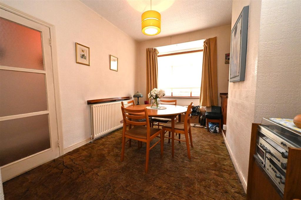 Property photo 3 of 14 Dining 3.Jpg