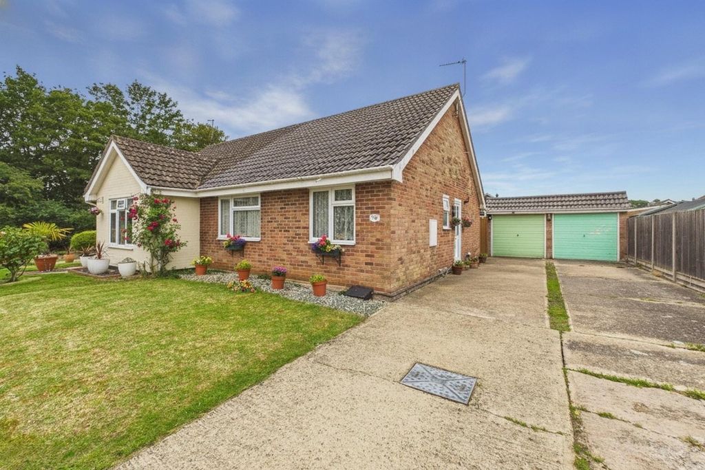 Property photo 1 of 11 Front