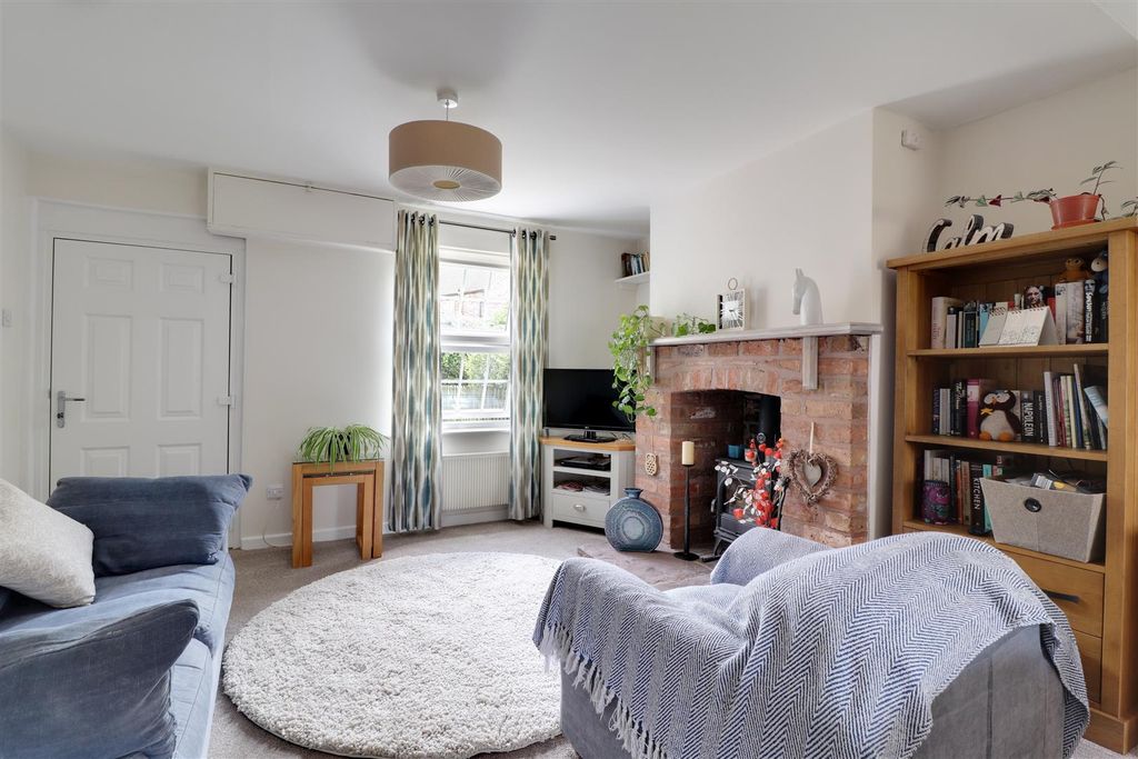 Property photo 3 of 19
