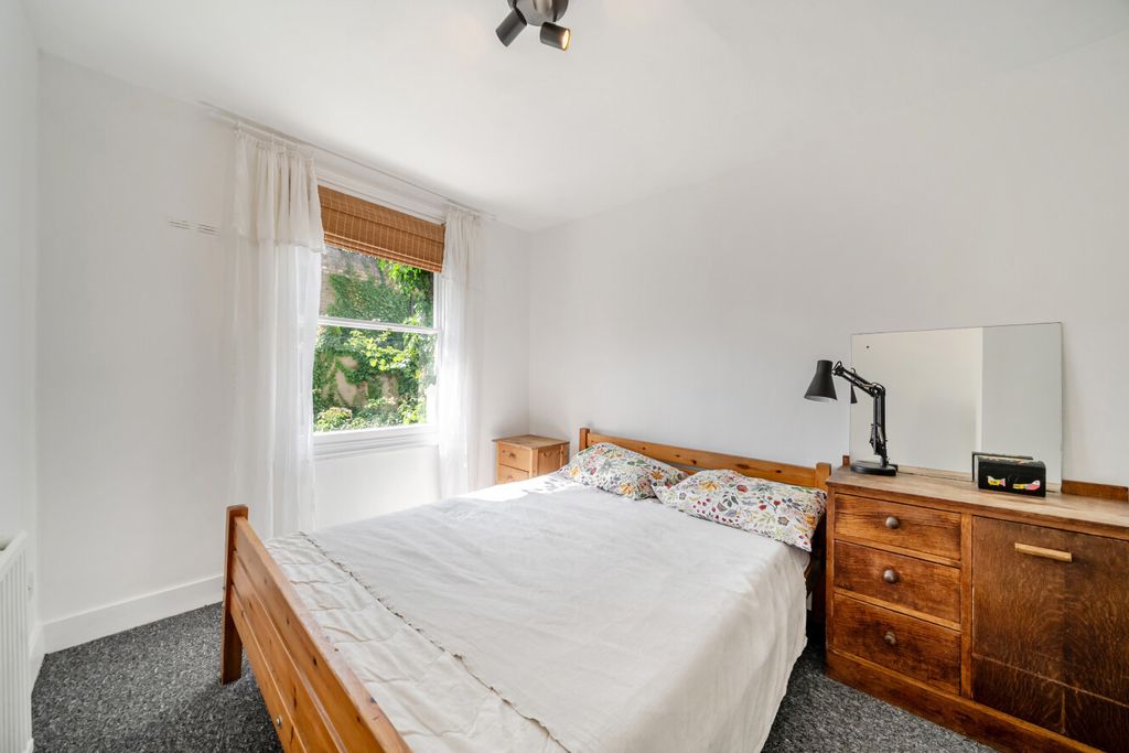 Property photo 3 of 18 1495093-12-6A58B1...