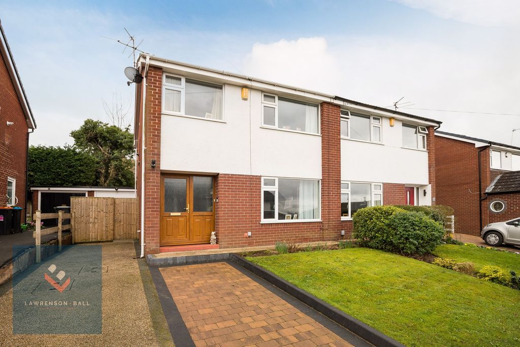 Property photo 1 of 16 The Property