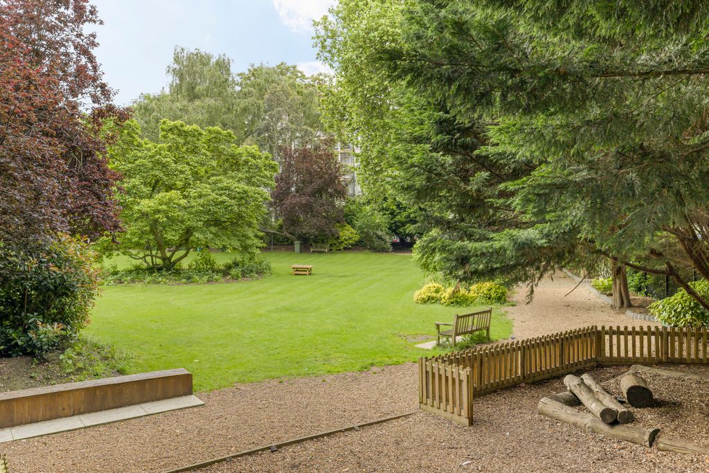 Property photo 3 of 21