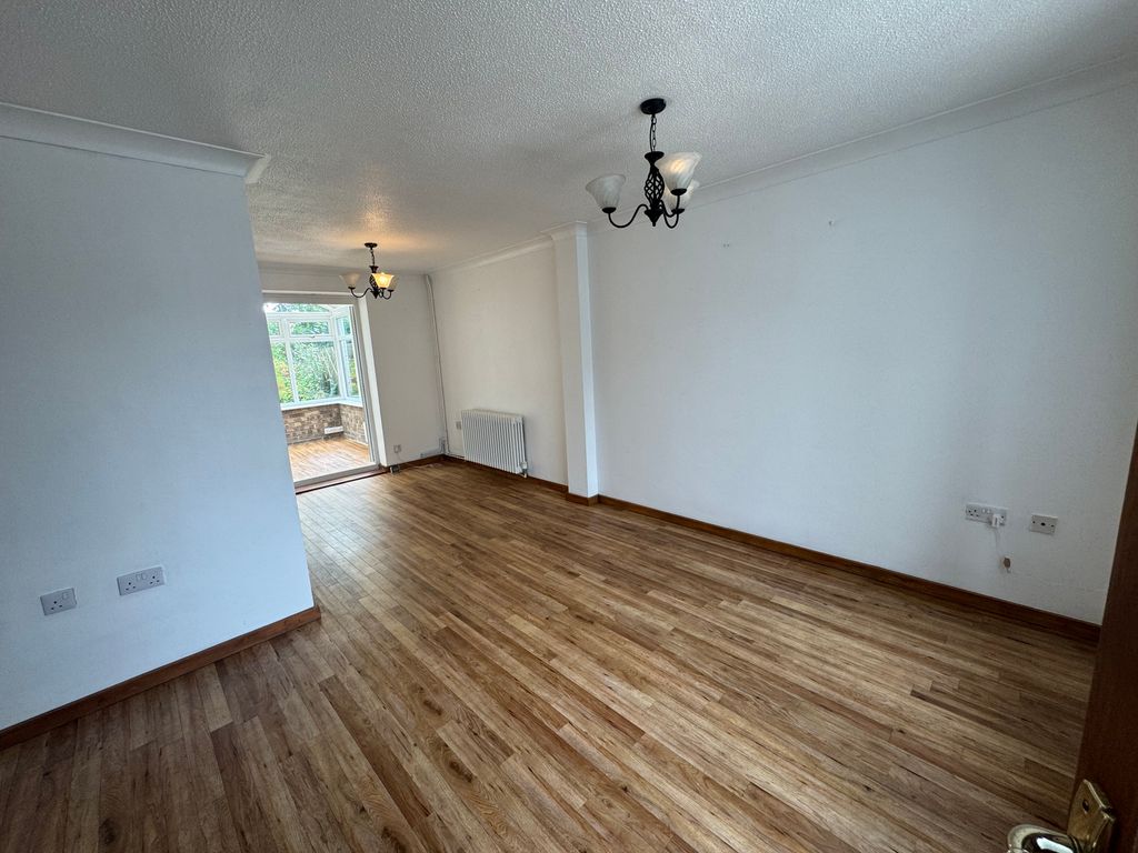Property photo 2 of 10 Lounge Dining Room