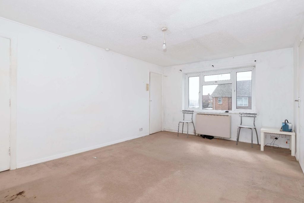 Property photo 2 of 9 Steyning House_3.Jpg