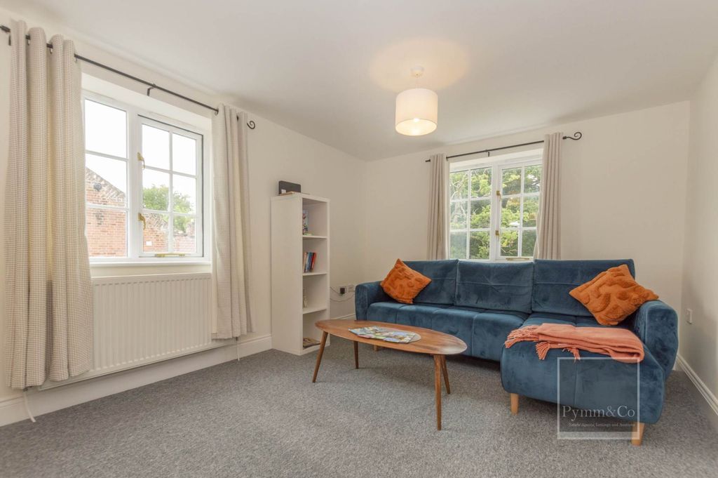 Property photo 2 of 9