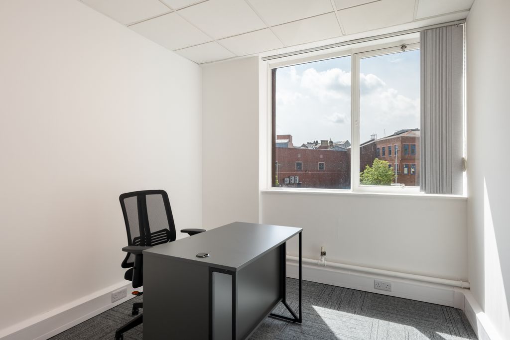 Property photo 2 of 10