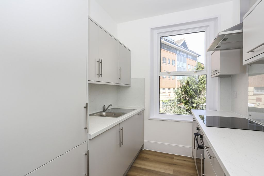 Property photo 1 of 11 Img_5942
