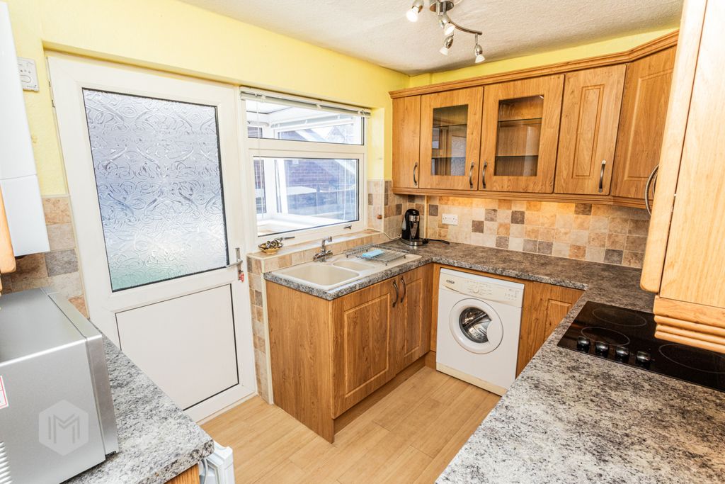 Property photo 3 of 18 Picture No. 06