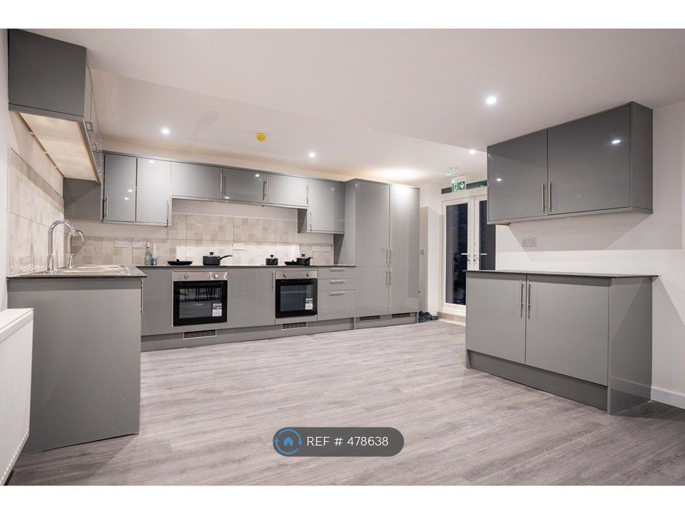 Property photo 2 of 35 Kitchen