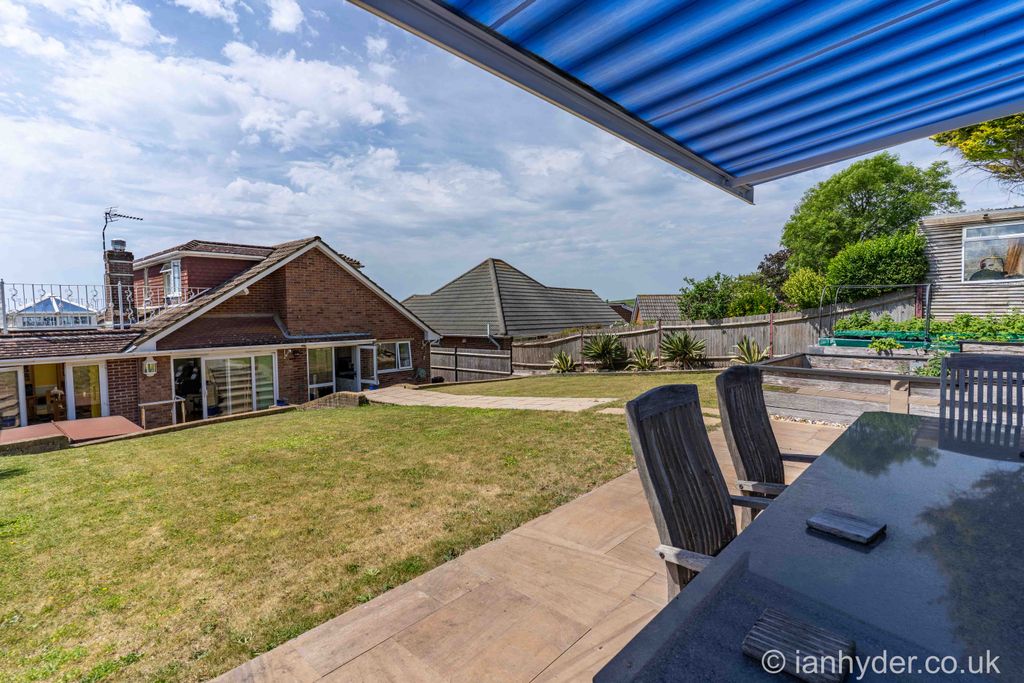 Property photo 1 of 21