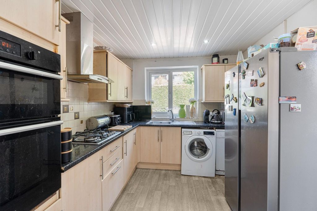 Property photo 3 of 18 3.Jpg