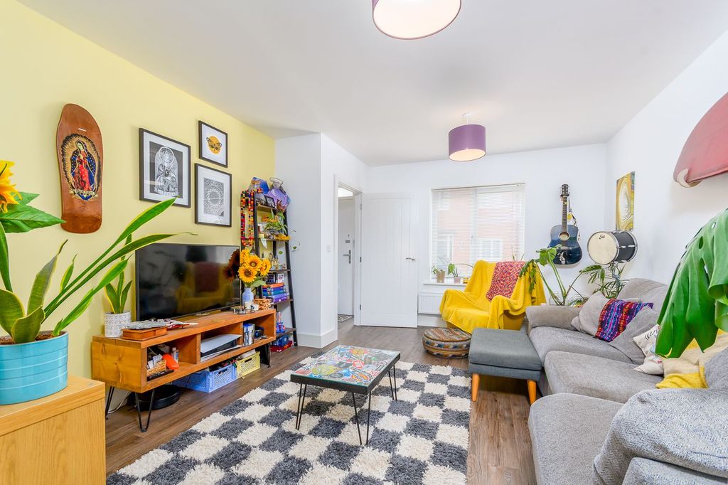 Property photo 3 of 16