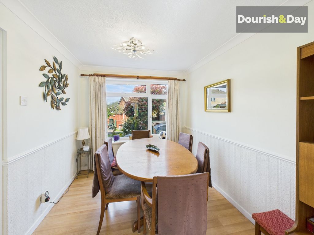 Property photo 3 of 14 Dining Room