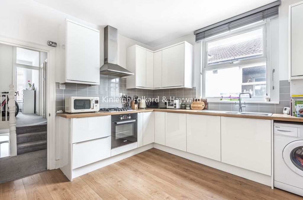 Property photo 3 of 6 A53F9E6c-792A-4d7A-A