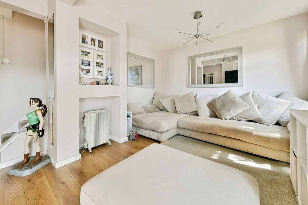 Property photo 2 of 23 Pbox-Img.Jpg