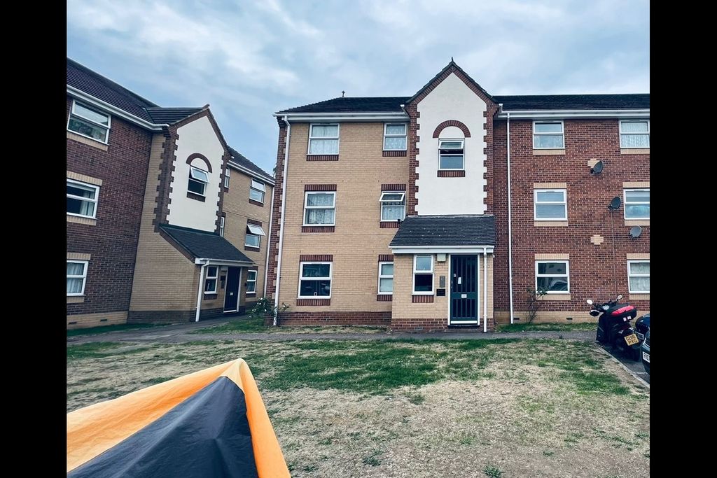 Property photo 1 of 6