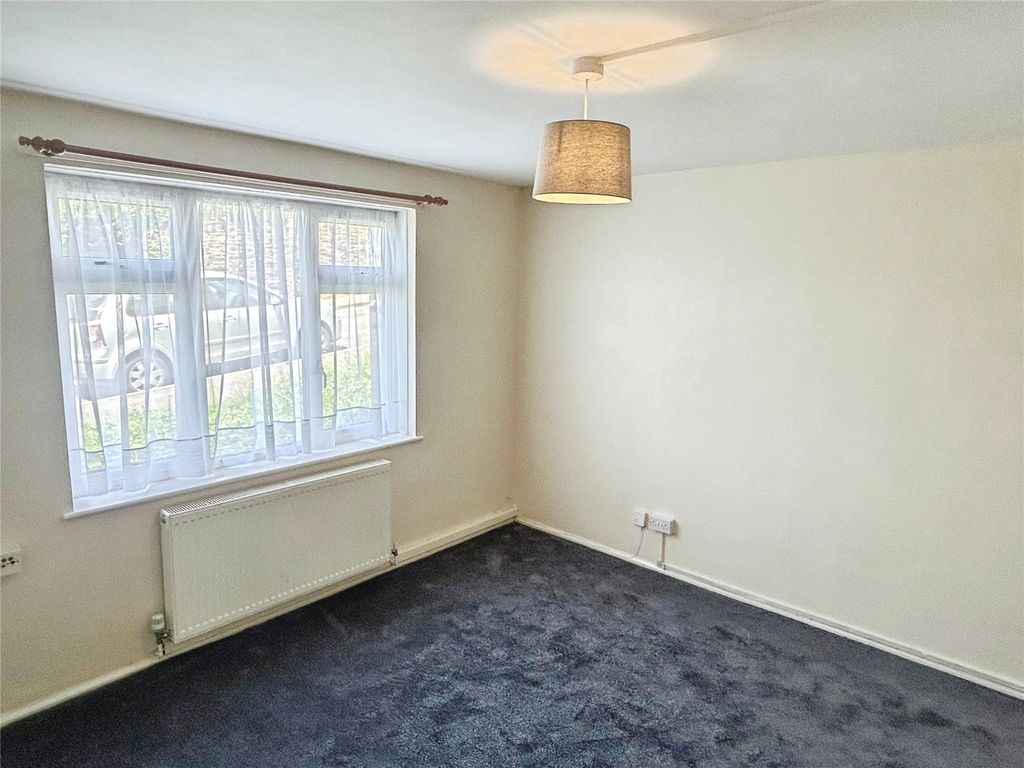 2 bed flat for saleRhind Street, Bodmin PL31 photo 5