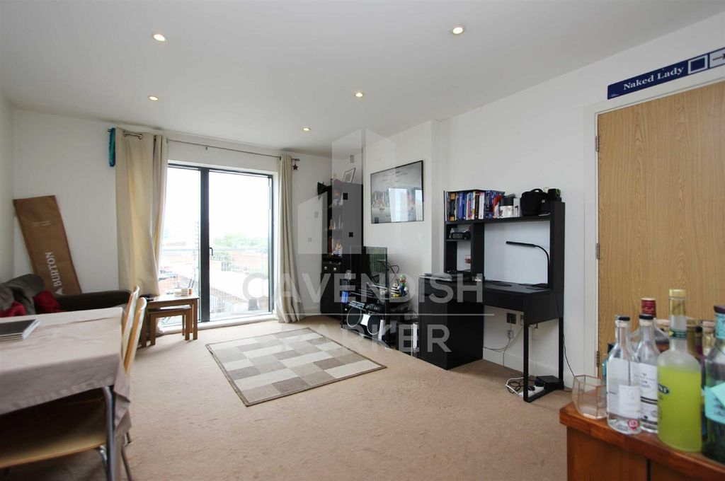 Property photo 1 of 8