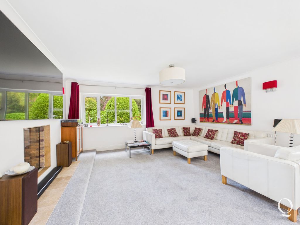 Property photo 3 of 26