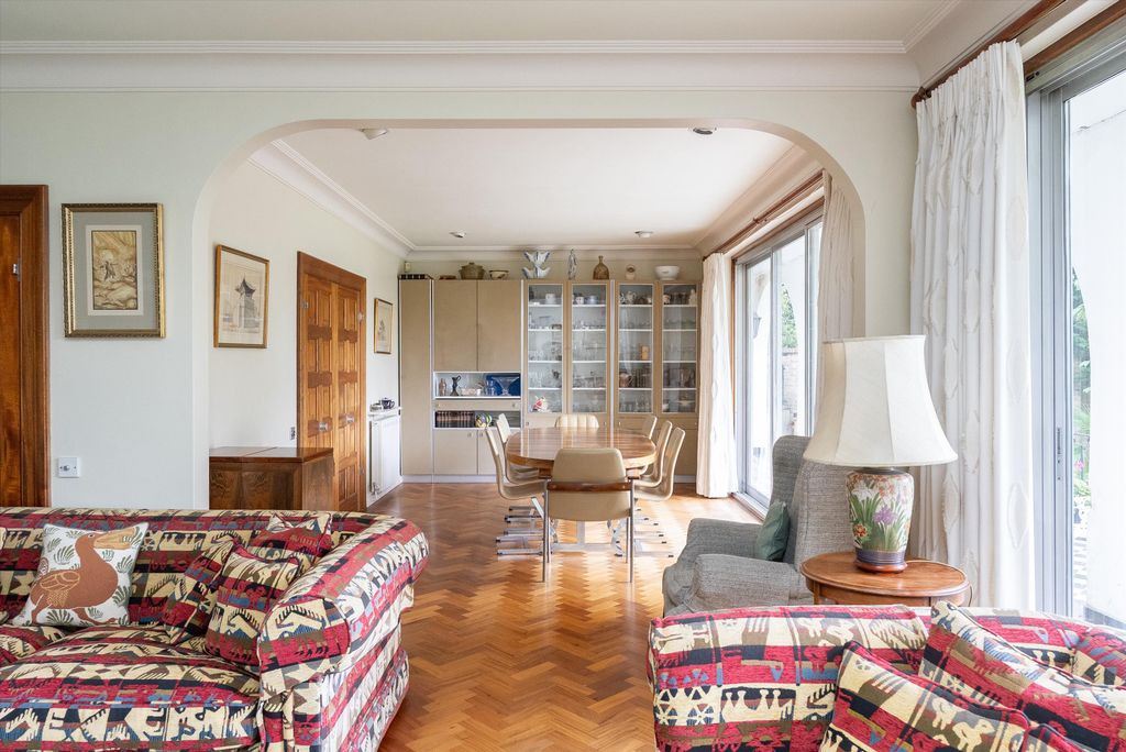 Property photo 3 of 20 Image