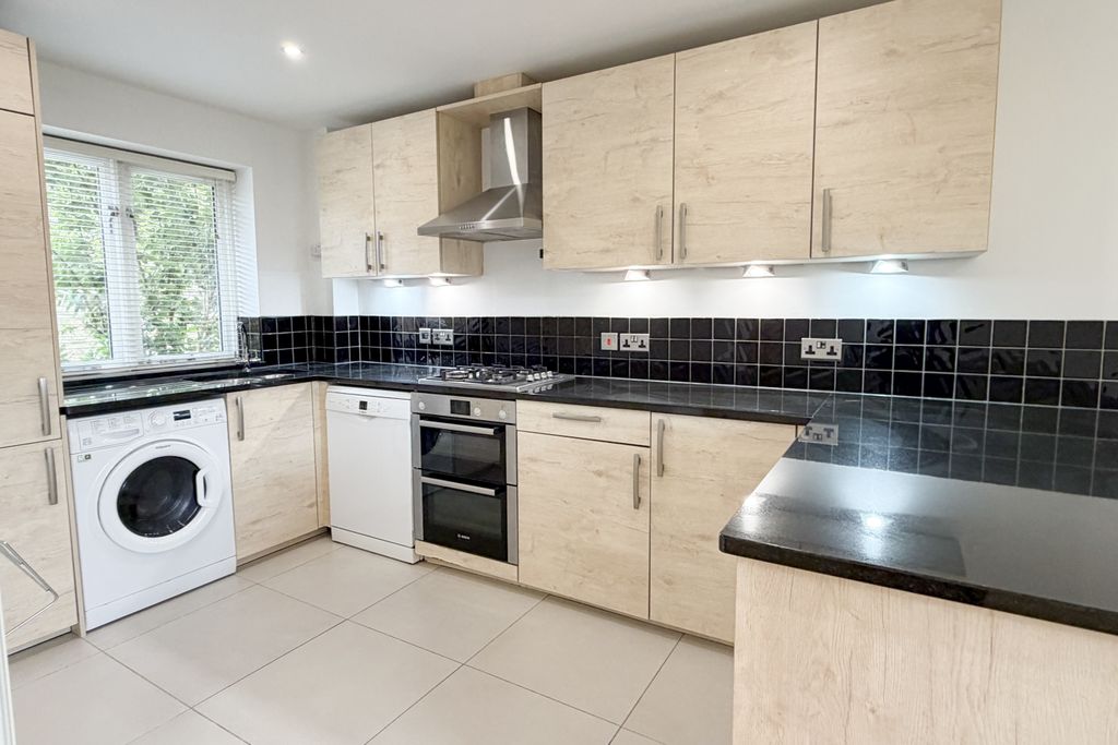 Property photo 2 of 18 2