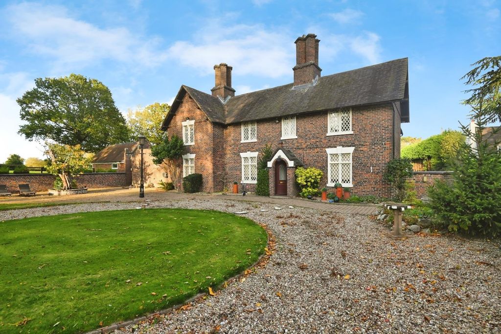 Property photo 2 of 42 1Oak10.Jpg