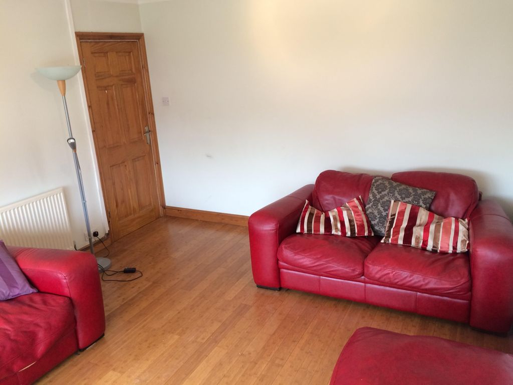 Property photo 3 of 6 Bedroom