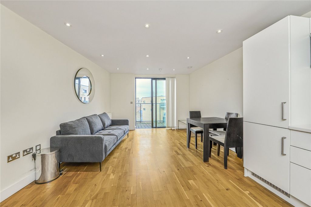 Property photo 1 of 12 Reception