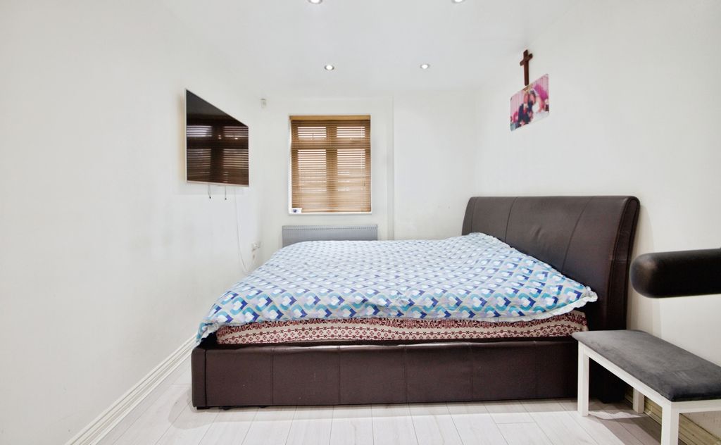 Property photo 3 of 10 Pbox-Img.Jpg