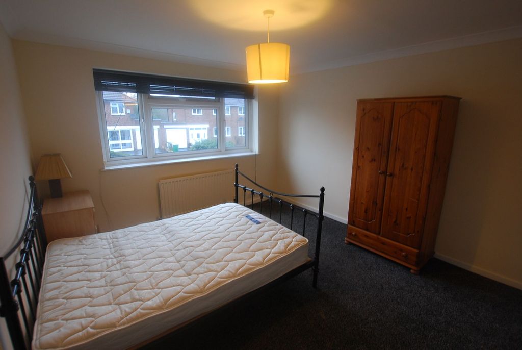 Property photo 3 of 8 Bedroom