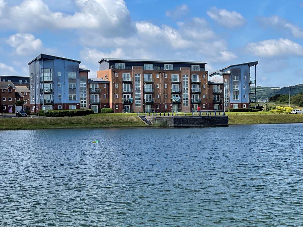 Property photo 1 of 13 Front