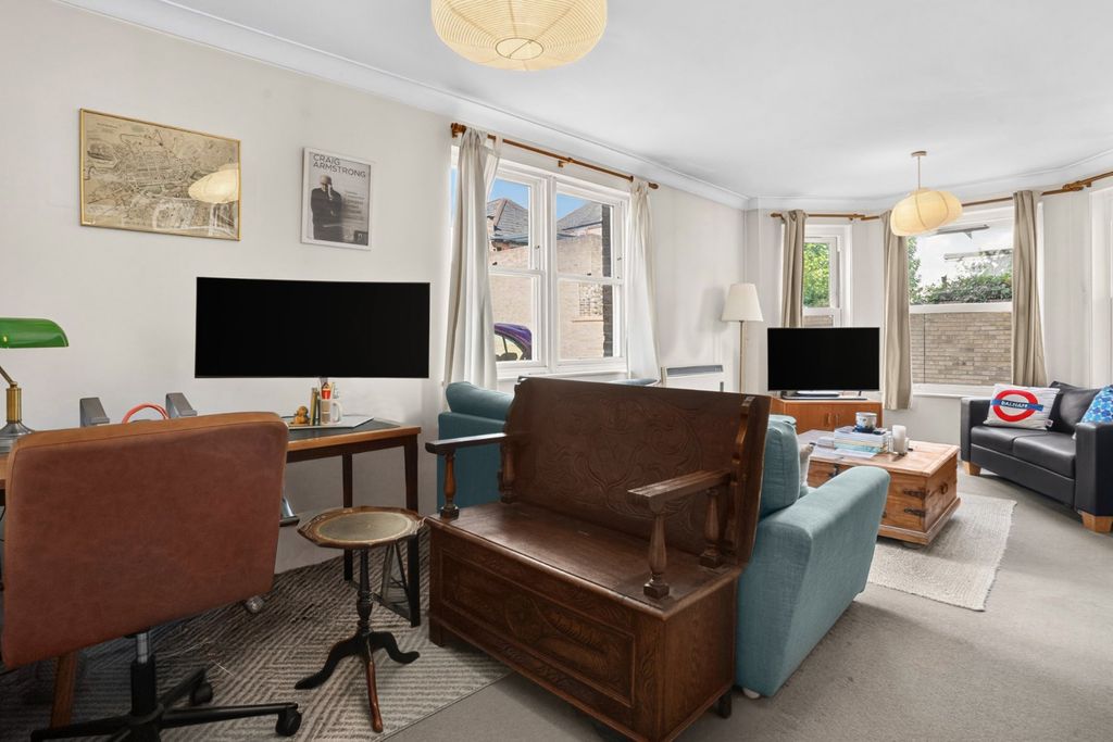Property photo 2 of 7